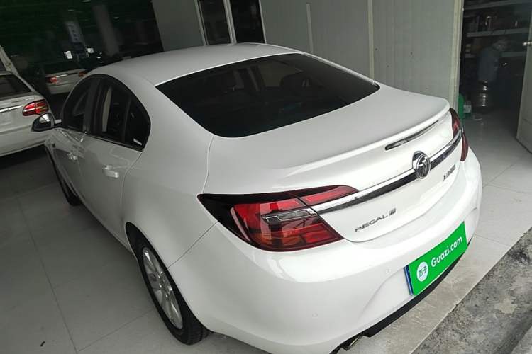 Used Buick Regal 2015 1.6T Leading Technology Model Rear Left 45 Deg