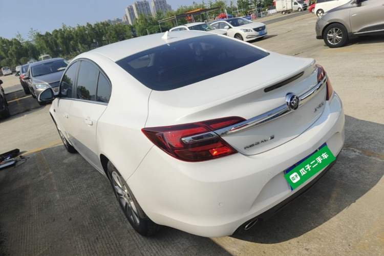 Used Buick Regal 2015 1.6T Leading Technology Model Rear Left 45 Deg