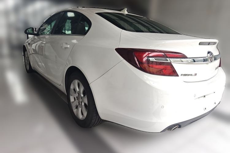Used Buick Regal 2015 1.6T Leading Technology Model Rear Left 45 Deg