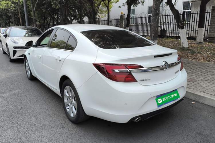 Used Buick Regal 2015 2.0L Leading Fashion Edition Rear Left 45 Deg