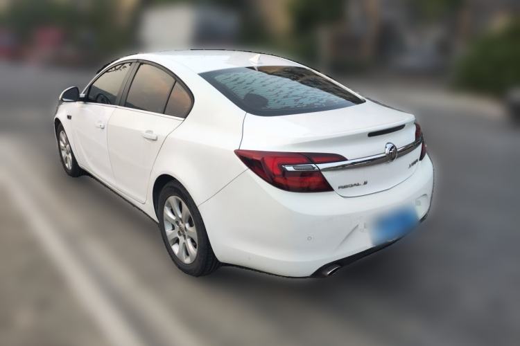 Used Buick Regal 2015 1.6T Leading Technology Model Rear Left 45 Deg