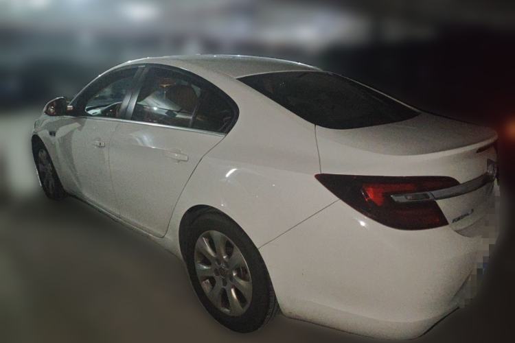 Used Buick Regal 2015 1.6T Fashion Tech Model Rear Left 45 Deg