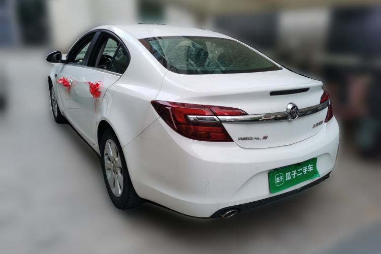 Used Buick Regal 2015 1.6T Leading Technology Model Rear Left 45 Deg