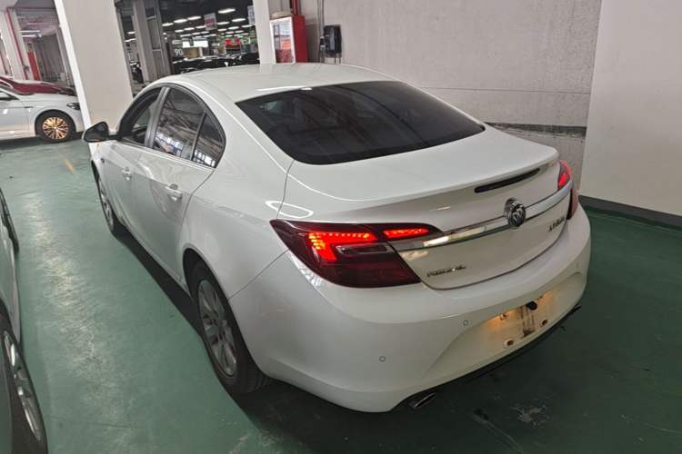 Used Buick Regal 2015 2.0L Leading Fashion Edition Rear Left 45 Deg