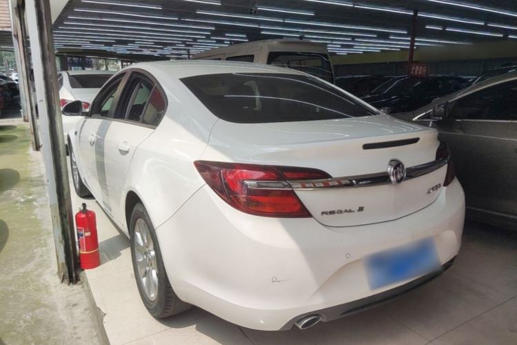 Used Buick Regal 2015 1.6T Leading Technology Model Rear Left 45 Deg