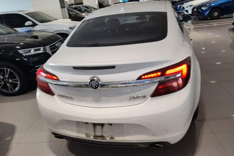 Used Buick Regal 2015 2.0L Elite Fashion Edition Rear