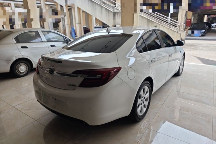 Used Buick Regal 2015 1.6T Fashion Tech Model Rear Right 45 Deg
