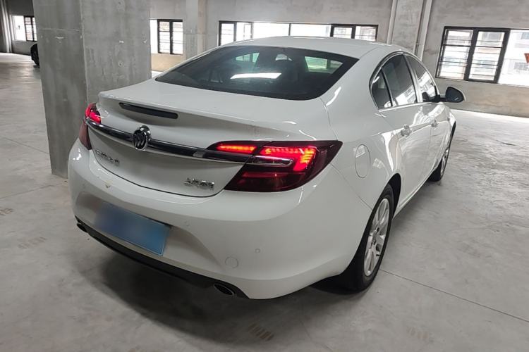 Used Buick Regal 2015 1.6T Leading Technology Model Rear Right 45 Deg