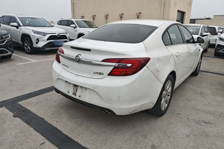 Used Buick Regal 2015 2.0L Leading Fashion Edition Rear Right 45 Deg