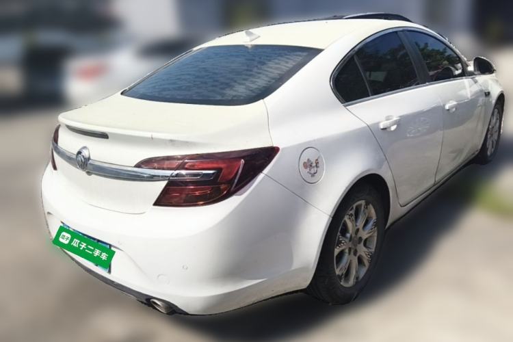 Used Buick Regal 2015 1.6T Leading Technology Model Rear Right 45 Deg