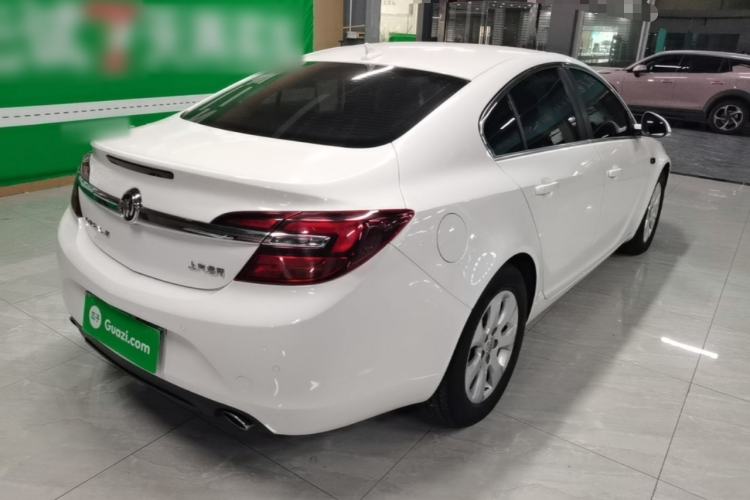 Used Buick Regal 2015 1.6T Leading Technology Model Rear Right 45 Deg