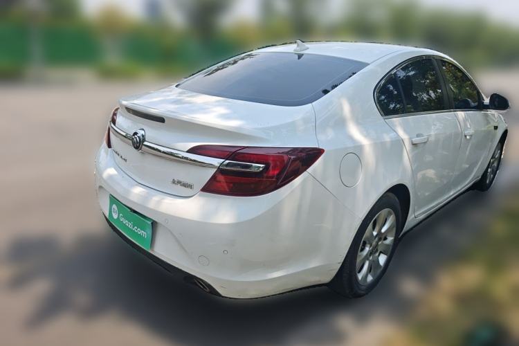 Used Buick Regal 2015 1.6T Leading Technology Model Rear Right 45 Deg