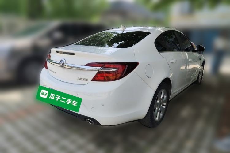 Used Buick Regal 2015 1.6T Leading Technology Model Rear Right 45 Deg