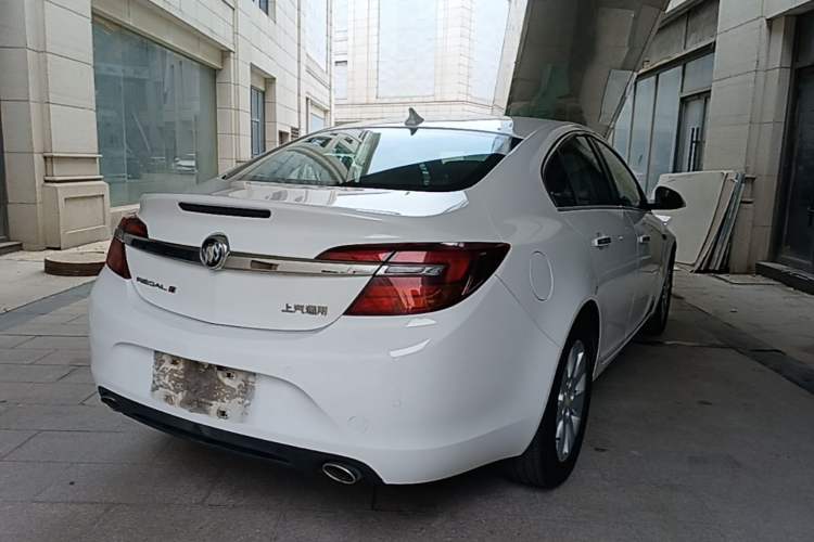 Used Buick Regal 2015 1.6T Elite Tech Model Rear Right 45 Deg
