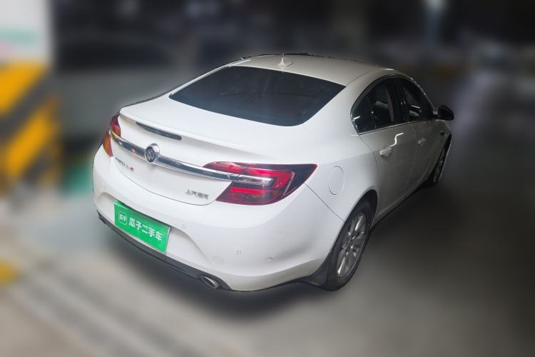 Used Buick Regal 2015 1.6T Leading Technology Model Rear Right 45 Deg