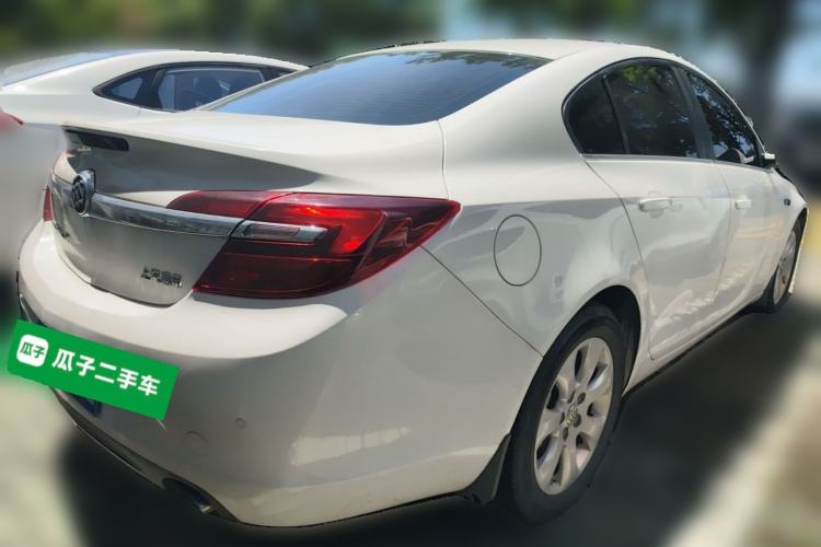 Used Buick Regal 2015 1.6T Leading Technology Model Rear Right 45 Deg