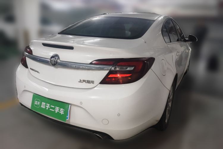 Used Buick Regal 2015 2.0L Leading Fashion Edition Rear Right 45 Deg