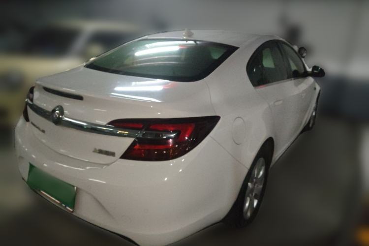 Used Buick Regal 2015 1.6T Leading Technology Model Rear Right 45 Deg
