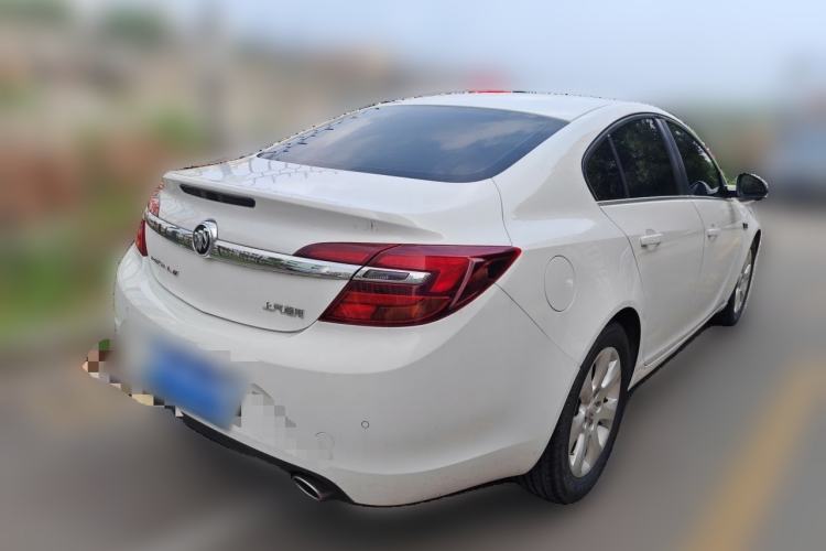 Used Buick Regal 2015 1.6T Leading Technology Model Rear Right 45 Deg