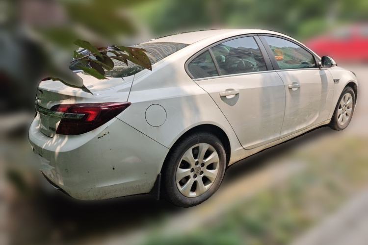 Used Buick Regal 2015 1.6T Leading Technology Model Rear Right 45 Deg