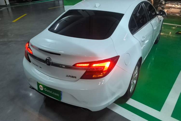 Used Buick Regal 2015 1.6T Leading Technology Model Rear Right 45 Deg