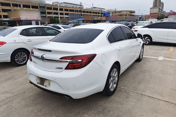 Used Buick Regal 2015 2.0L Leading Fashion Edition Rear Right 45 Deg
