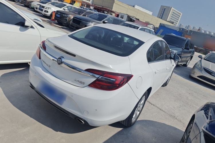Used Buick Regal 2015 1.6T Leading Technology Model Rear Right 45 Deg