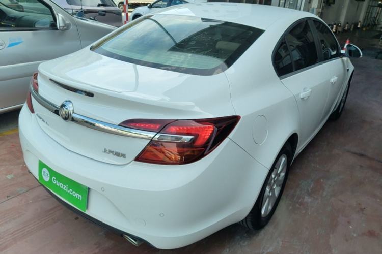 Used Buick Regal 2015 2.0L Leading Fashion Edition Rear Right 45 Deg