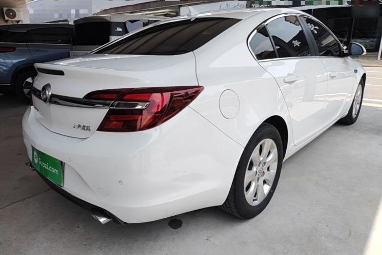 Used Buick Regal 2015 2.0L Leading Fashion Edition Rear Right 45 Deg
