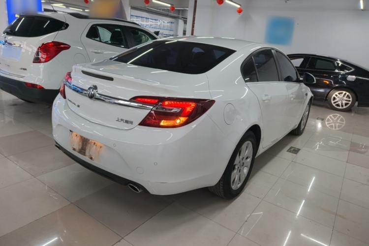 Used Buick Regal 2015 1.6T Leading Technology Model Rear Right 45 Deg