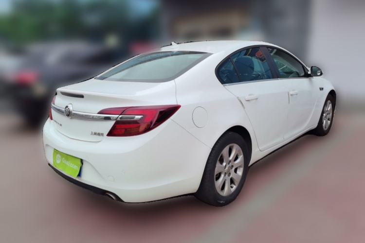 Used Buick Regal 2015 1.6T Fashion Tech Model Rear Right 45 Deg