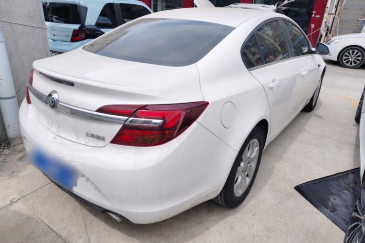Used Buick Regal 2015 1.6T Leading Technology Model Rear Right 45 Deg