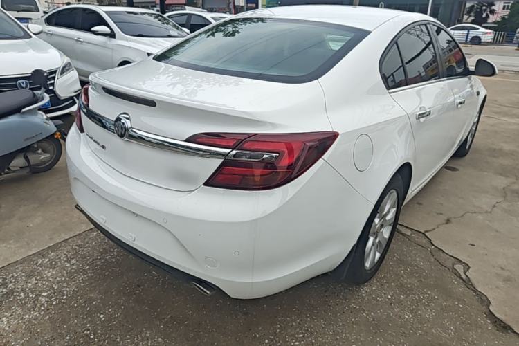 Used Buick Regal 2015 1.6T Leading Technology Model Rear Right 45 Deg