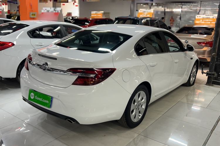 Used Buick Regal 2015 1.6T Leading Technology Model Rear Right 45 Deg
