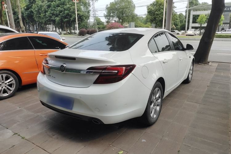 Used Buick Regal 2015 1.6T Leading Technology Model Rear Right 45 Deg