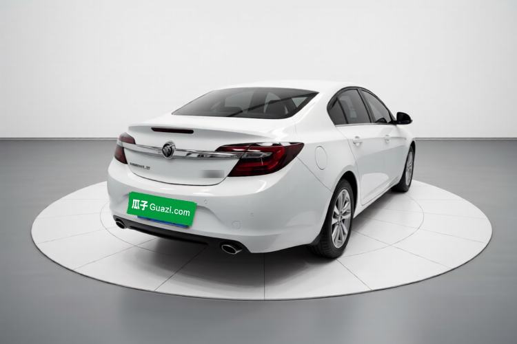 Used Buick Regal 2015 1.6T Leading Technology Model Rear Right 45 Deg