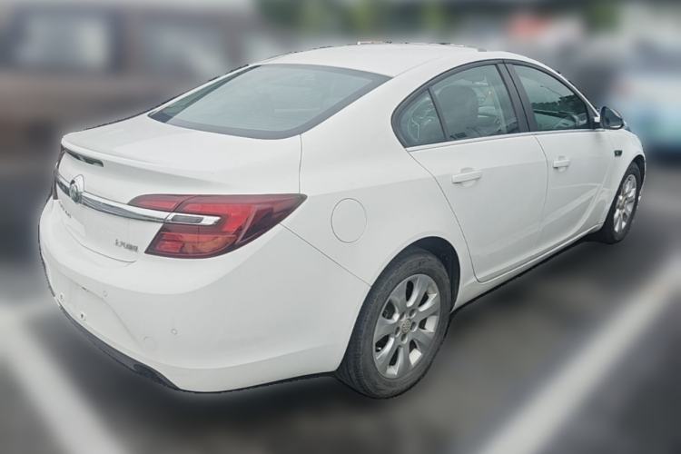 Used Buick Regal 2015 1.6T Leading Technology Model Rear Right 45 Deg
