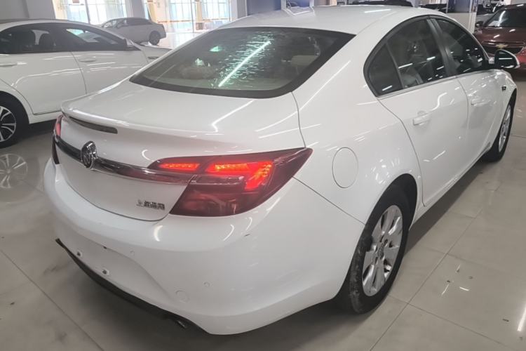 Used Buick Regal 2015 2.0L Leading Fashion Edition Rear Right 45 Deg