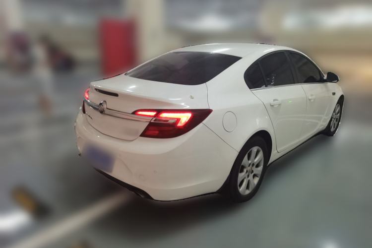 Used Buick Regal 2015 2.0L Leading Fashion Edition Rear Right 45 Deg