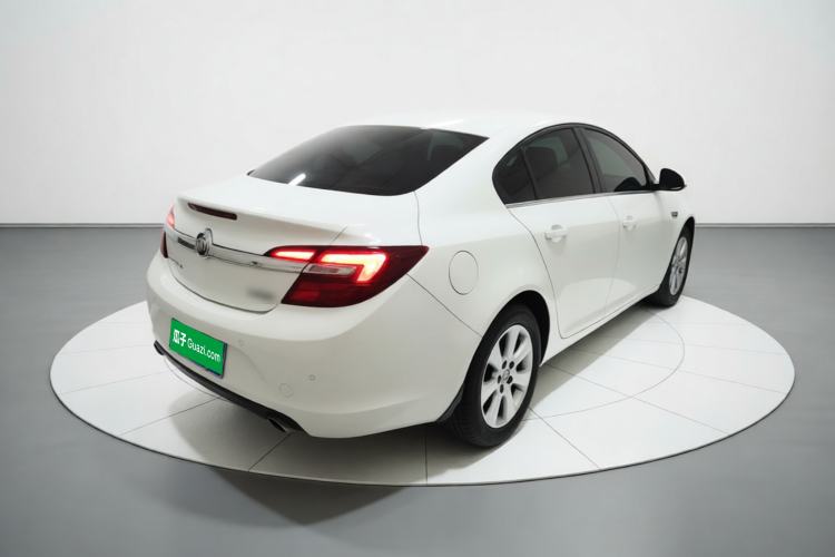 Used Buick Regal 2015 2.0L Leading Fashion Edition Rear Right 45 Deg
