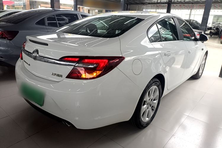 Used Buick Regal 2015 1.6T Leading Technology Model Rear Right 45 Deg