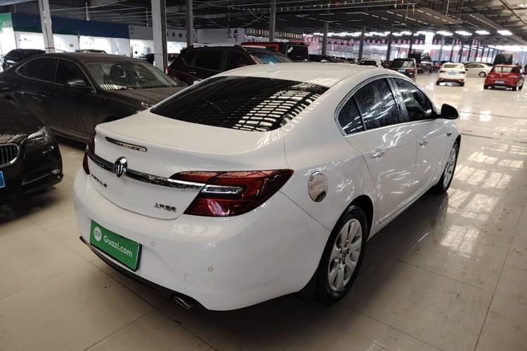 Used Buick Regal 2015 1.6T Leading Technology Model Rear Right 45 Deg