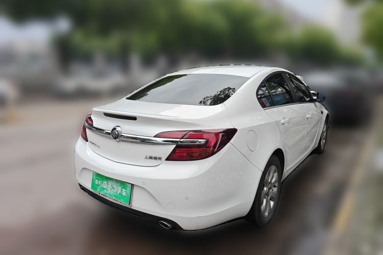 Used Buick Regal 2015 2.0L Leading Fashion Edition Rear Right 45 Deg