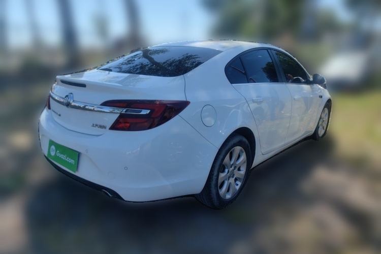 Used Buick Regal 2015 1.6T Leading Technology Model Rear Right 45 Deg