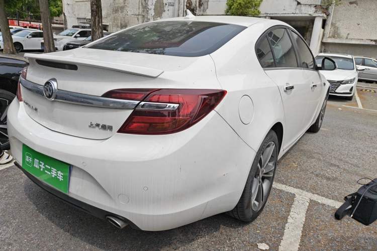 Used Buick Regal 2015 1.6T Elite Tech Model Rear Right 45 Deg