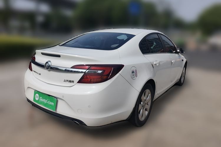 Used Buick Regal 2015 1.6T Leading Technology Model Rear Right 45 Deg