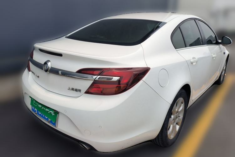 Used Buick Regal 2015 1.6T Leading Technology Model Rear Right 45 Deg