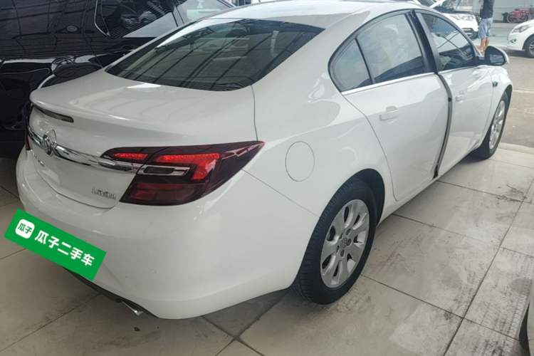 Used Buick Regal 2015 1.6T Leading Technology Model Rear Right 45 Deg