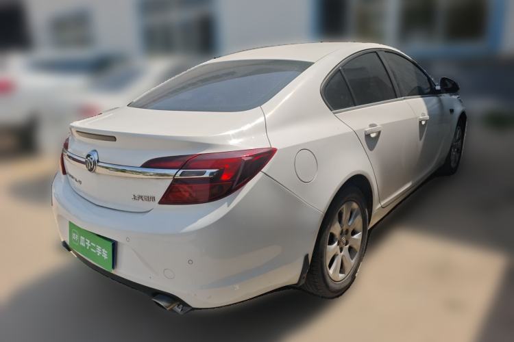Used Buick Regal 2015 1.6T Leading Technology Model Rear Right 45 Deg