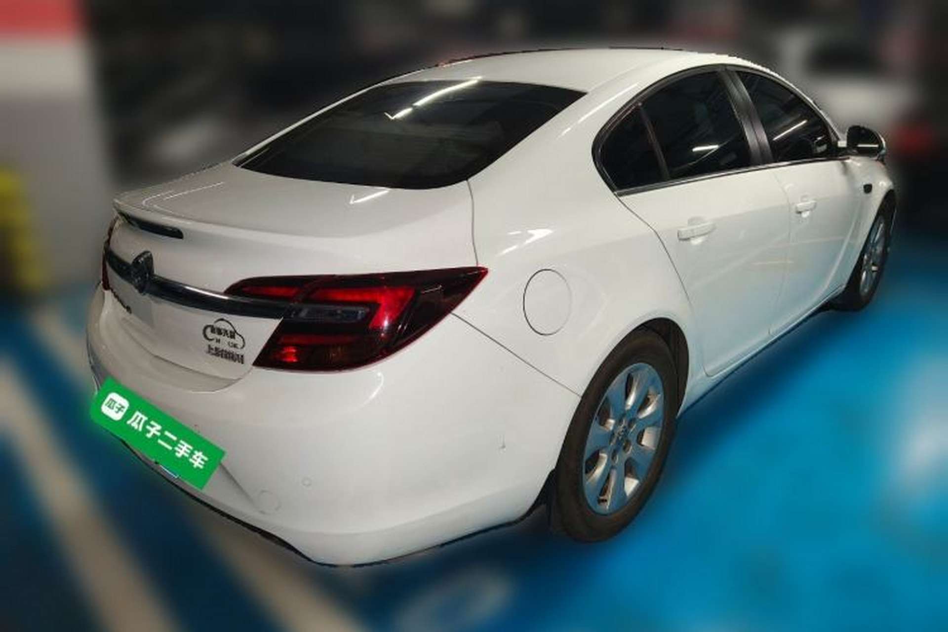 Used Buick Regal 2015 1.6T Leading Technology Model Rear Right 45 Deg